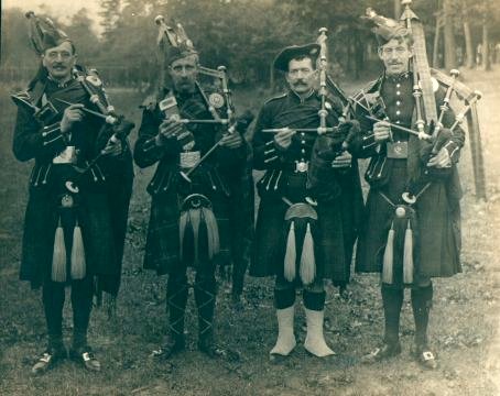 Regimental Pipers Home